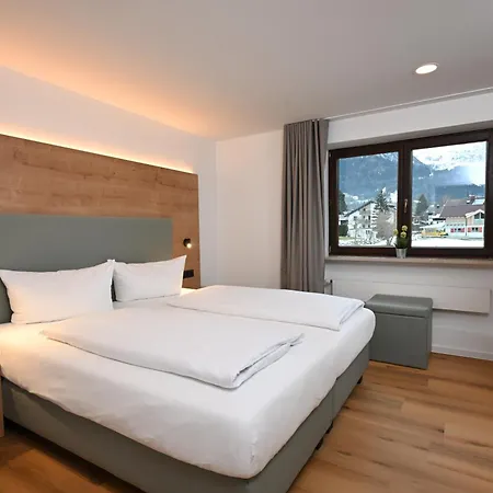 Western Alpenhof