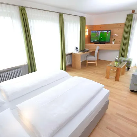 Готель Western Alpenhof 4*