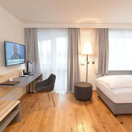 Western Alpenhof 4*