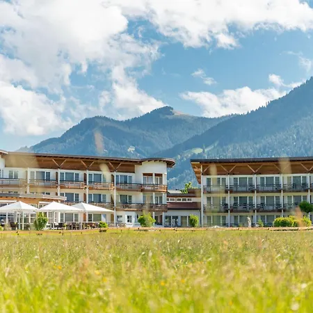 Western Alpenhof Готель 4*